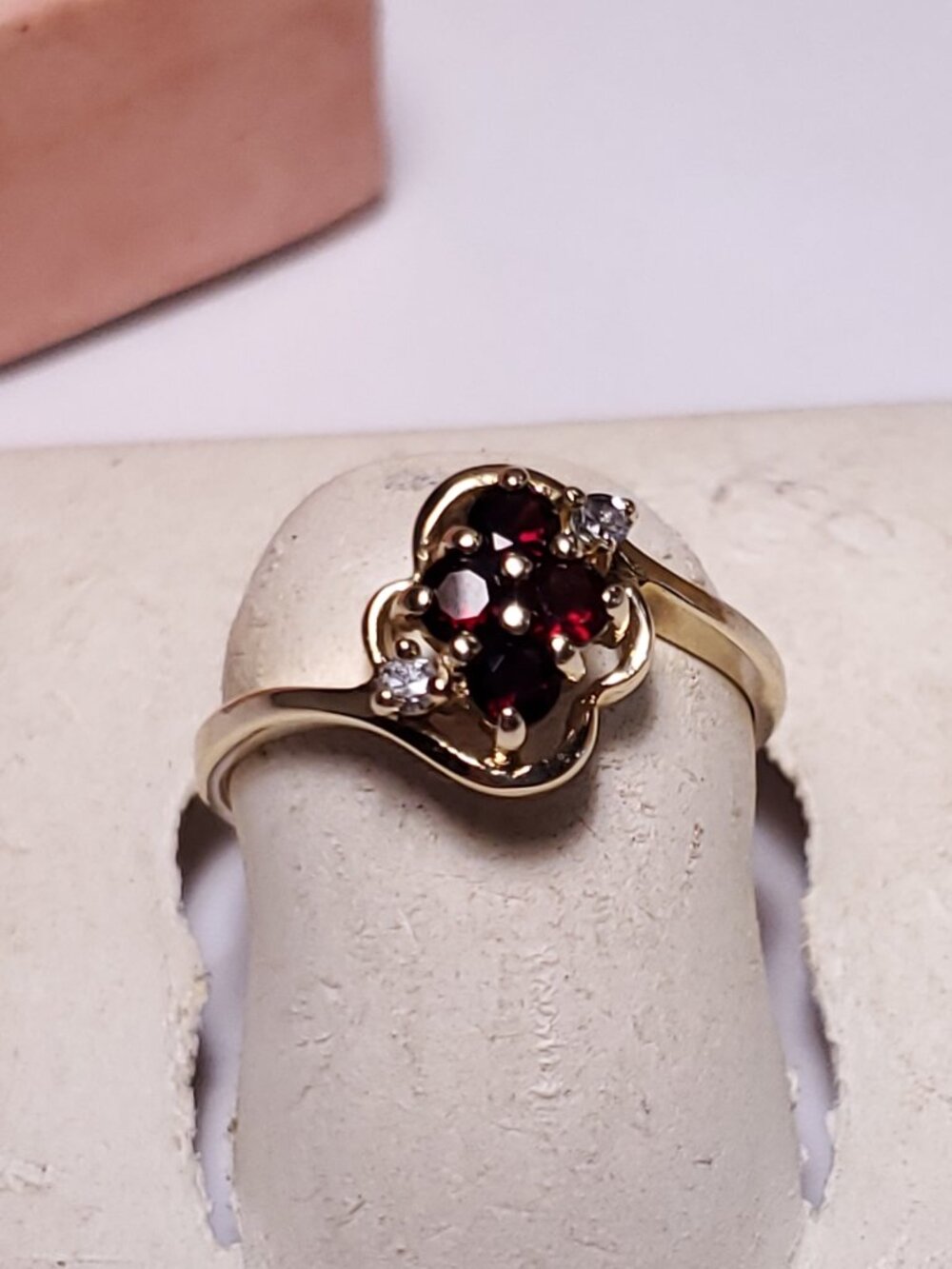 Estate .40ctw Natural Rd Garnet & Diamond open swirl top 10Kt Y/Gold Ring #25155